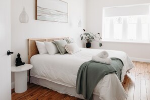 5 chambres, fer et planche à repasser, Wi-Fi, draps fournis