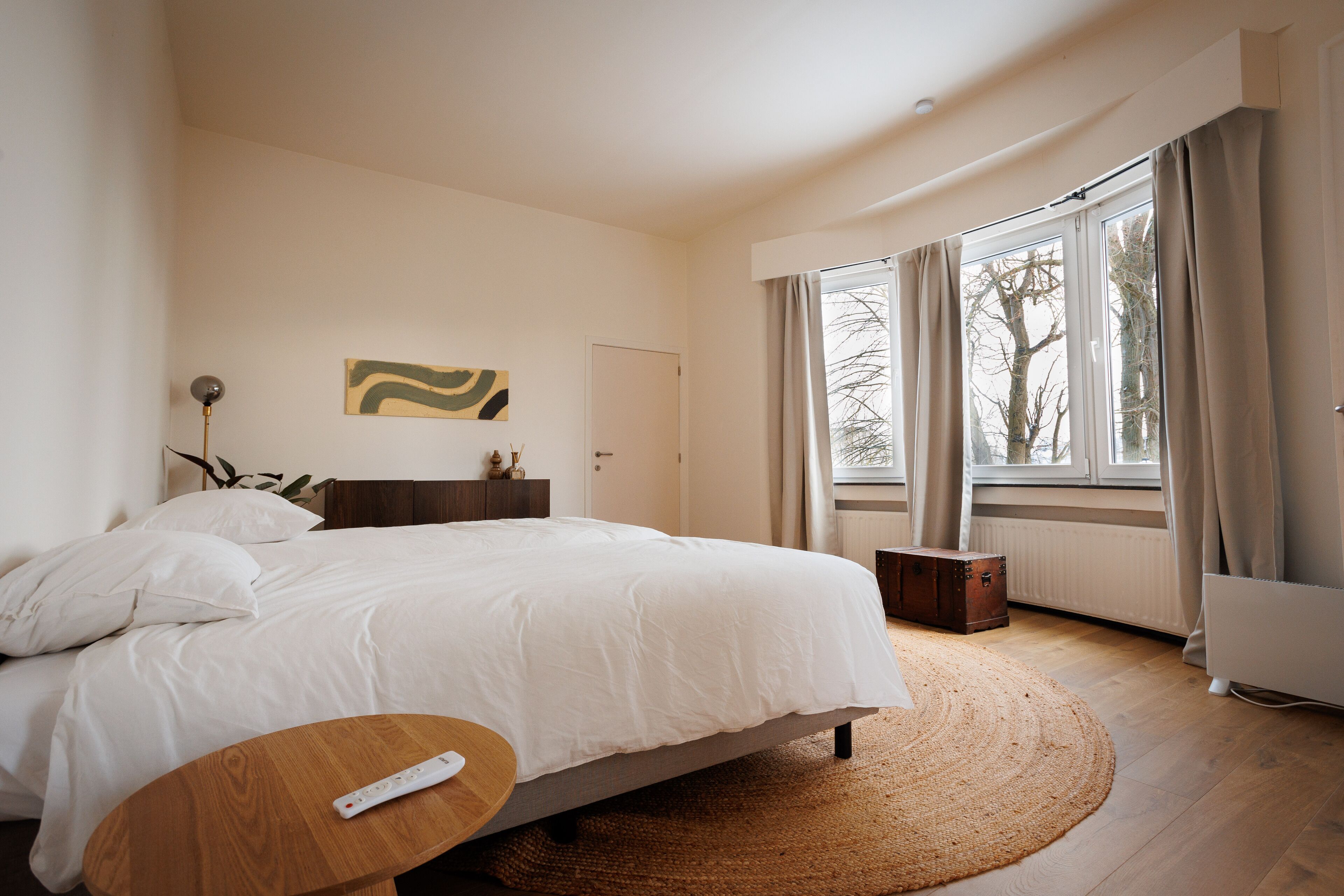 2 habitaciones, tabla de planchar con plancha, wifi y ropa de cama 