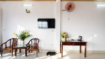 Habitació familiar | Escriptori, espai de treball apte per a portàtils i cortines opaques