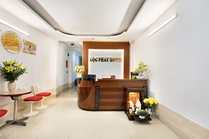 Reception - Loc Phat Hotel (Ho Chi Minh City)