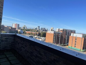 Apartment | Property grounds - Salford City Retreat - Modern 2 Bedroom Apartment (Salford)