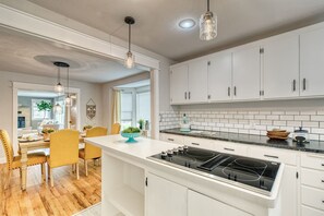 Fridge, microwave, oven, stovetop - Ray of Sunshine Remodeled in Boise (Boise)