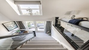 Unclassified image, 5 of 19, button - Stunning 2-bed Apartment in London (London)