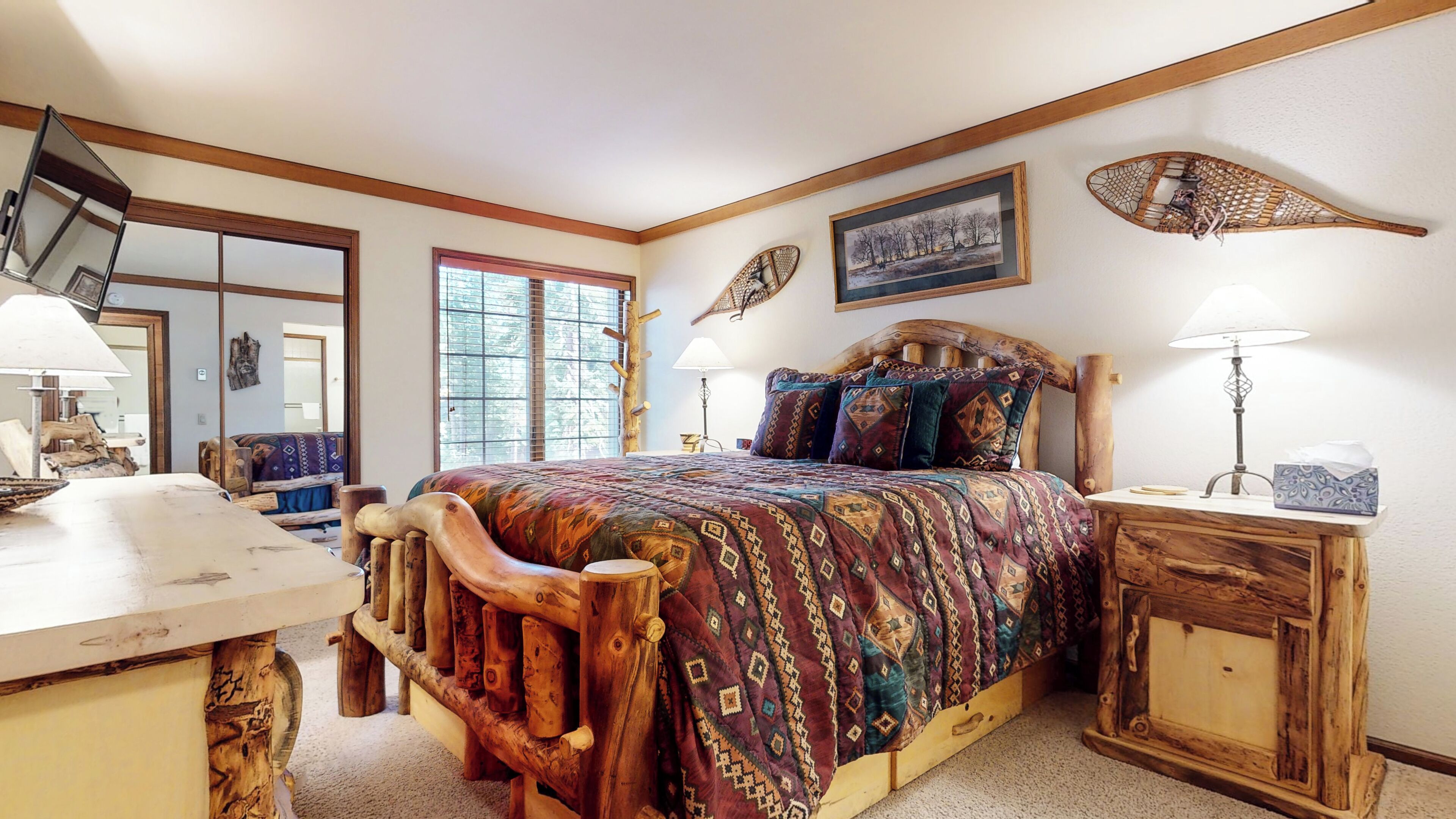 Condo, Multiple Beds, Patio, Mountain View (Walk to Mammoth Ski Lifts at Canyon ) | 2 bedrooms, individually decorated, individually furnished