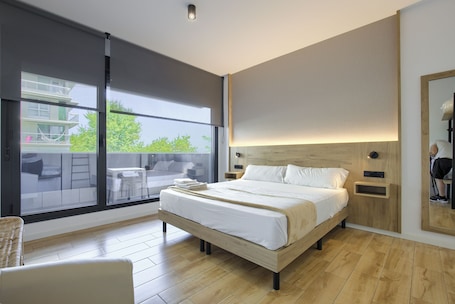 1 habitación, cubrecamas, decoración personalizada y muebles diferentes