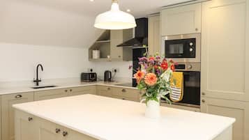 Cottage | Interior