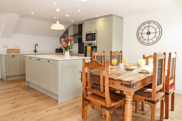 Cottage | Interior