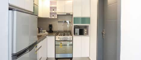 Studio Standard, 1 grand lit | Coffres-forts dans les chambres, fer et planche Ă repasser