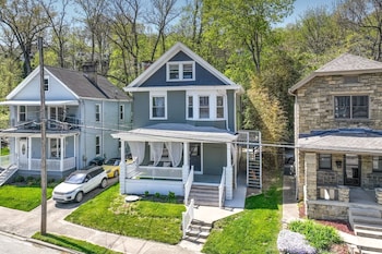 Delta View Retreat Suites