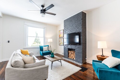 Delta View Retreat Suites