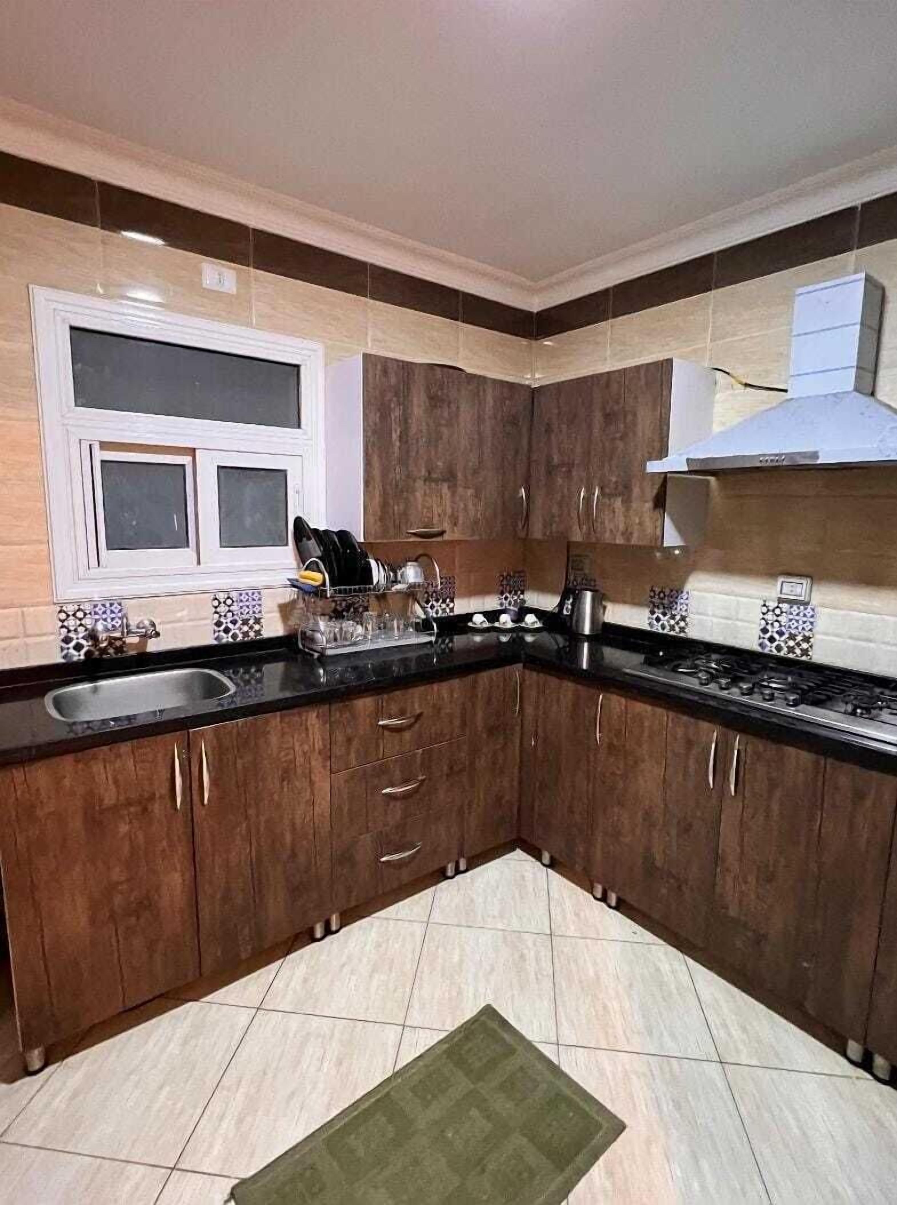 Apartment | Private kitchen | Fridge, microwave, oven, stovetop