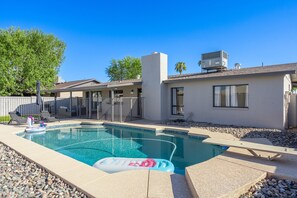 Piscine extérieure, piscine chauffée