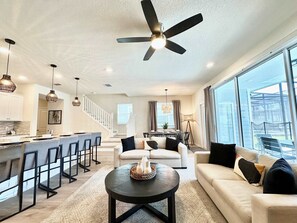 House, Multiple Beds, Pool Access, Pool View | Interior
