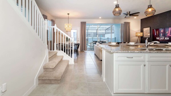 Talo, useita sänkyjä, pääsy uima-altaalle, näköala uima-altaalle | Sisätilat