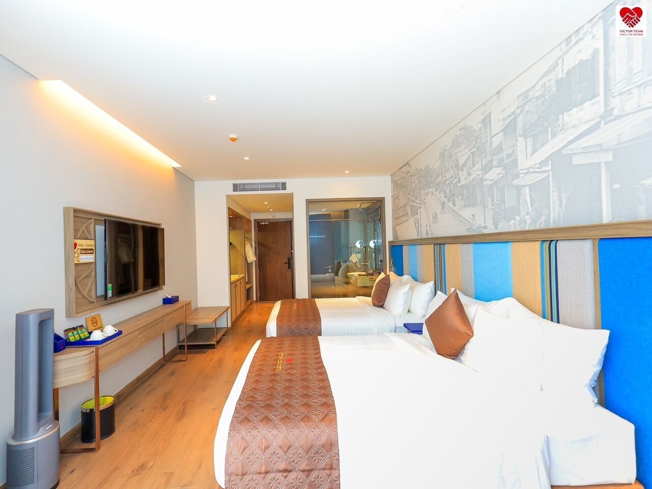 Family Room (Deluxe) | Peralatan tempat tidur premium, bar mini, peti besi dalam bilik, meja 