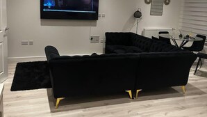 Apartment, 2 Queen Beds | Fitness facility - Luxury 2-bed Apartment in Barking (Barking)
