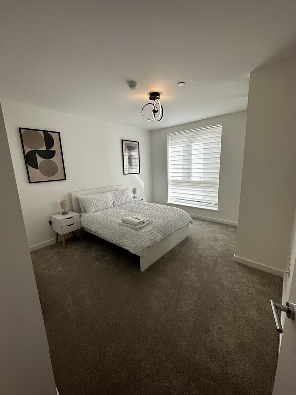 Apartment, 2 Queen-Betten | 2 Schlafzimmer, Bügeleisen/Bügelbrett, kostenloses WLAN, Bettwäsche