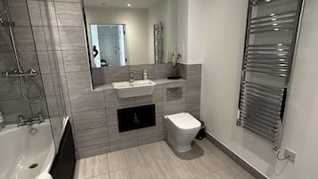 Apartment, 2 Queen Beds | Bathroom | Shower, towels