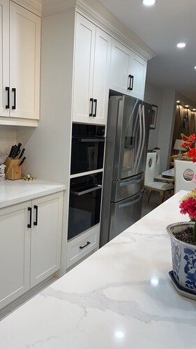 3 Star Basement Apartments in Mississauga