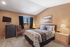 2 bedrooms, Internet, bed sheets - Your Perfect Alpine Retreat in the heart of Frisco CO (Frisco)