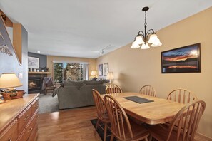 Dining - Your Perfect Alpine Retreat in the heart of Frisco CO (Frisco)