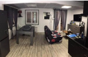 TV, DVD player, ping pong, books