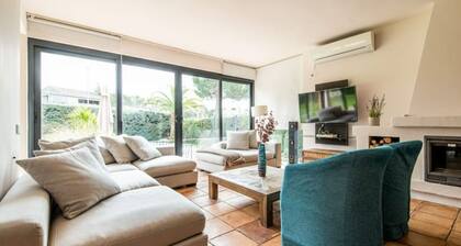 Casa Familiar con Piscina, Jacuzzi y Bbq! Ideal Grupos!