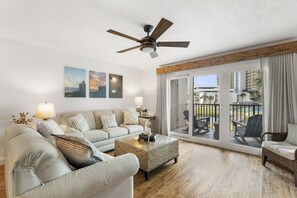 Smart TV - “Sugar Beach Sunset A2” Sleeps 8 (Panama City)