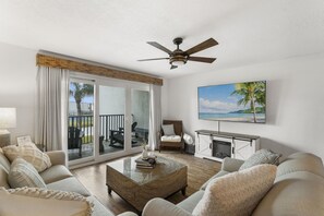 Smart TV - “Sugar Beach Sunset A2” Sleeps 8 (Panama City)