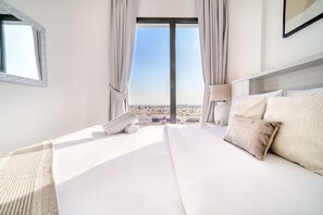 1 bedroom, in-room safe, iron/ironing board, free WiFi