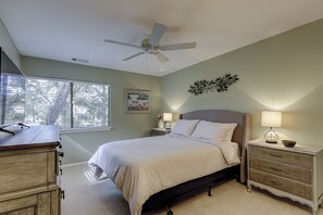 2 bedrooms, iron/ironing board, Internet, bed sheets