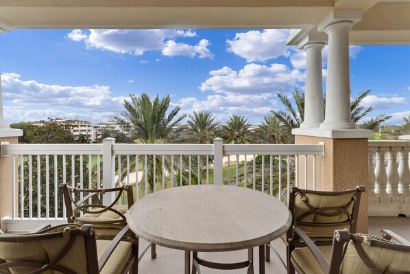 Outdoor dining - 3-Bedroom Sunset View Villa I (Four Corners)