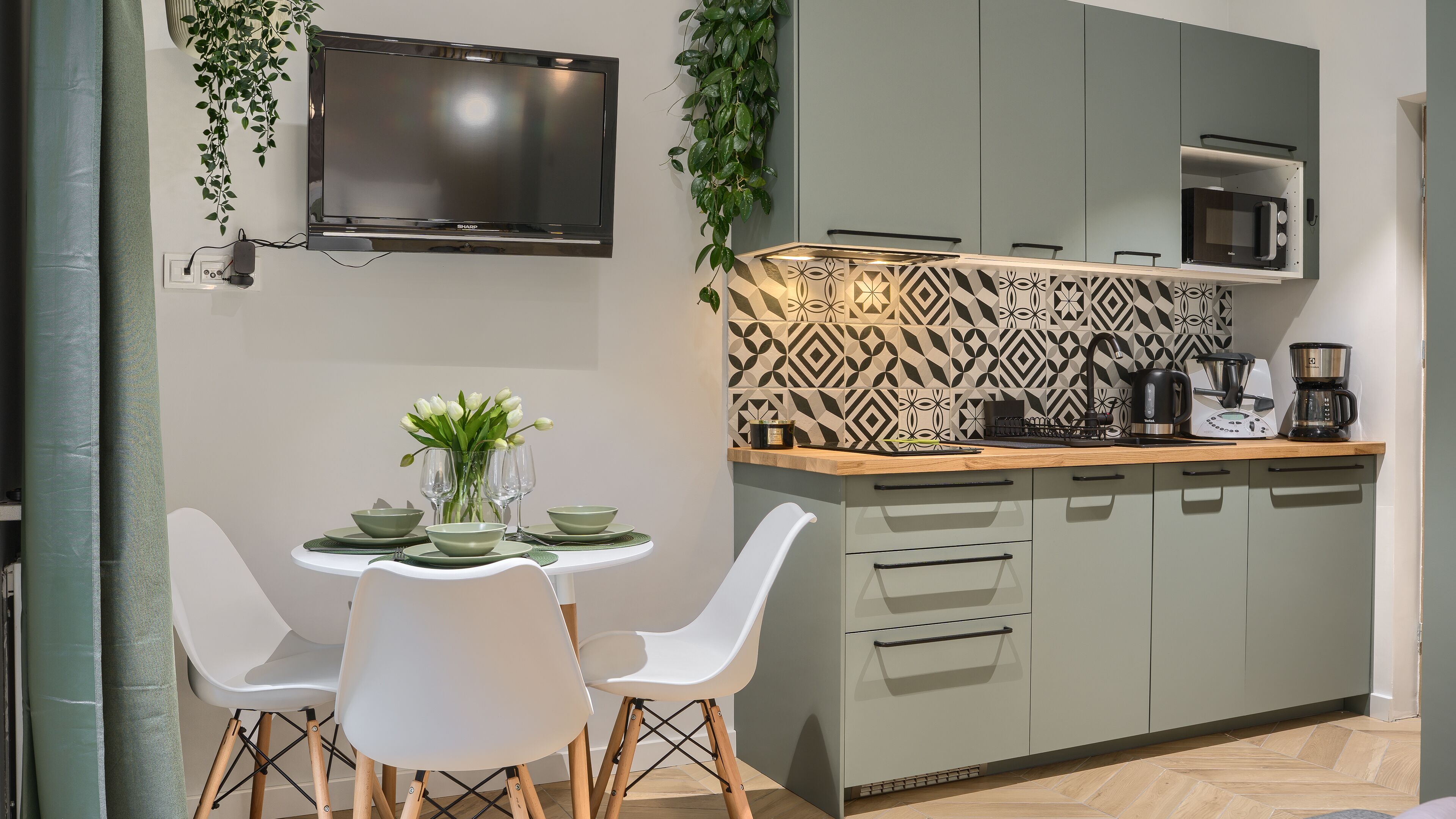 Private kitchenette