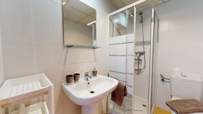 أحواض استحمام، مجففات شعر