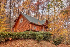 Exterior - *Beautiful 2BR Pet-friendly Cabin! Hot Tub + WIFI* (Sevierville)