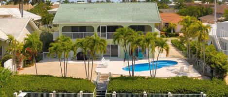 Piscine extérieure, piscine chauffée