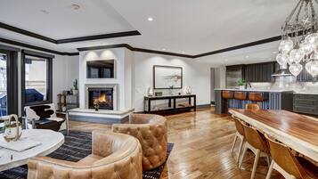 Condo, 3 Bedrooms | Living area