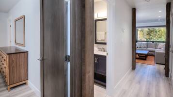 Condo, 1 Bedroom | Interior