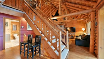 House, 4 Bedrooms | Interior