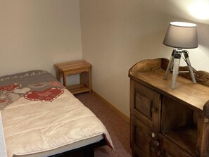 1 室のベッドルーム、WiFi、ベッドシーツ