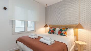 1 dormitorio, tabla de planchar con plancha, wifi gratis y ropa de cama