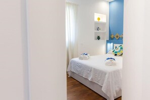 2 Schlafzimmer, Reisekinderbett