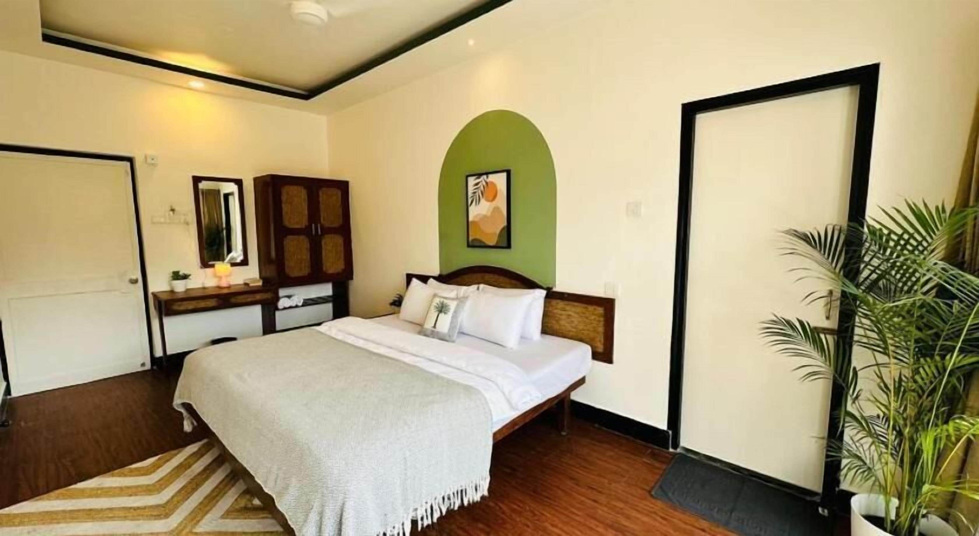 Premium bedding, desk, free WiFi, bed sheets