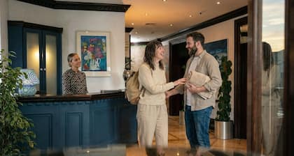 Schull Harbour Hotel