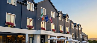 Schull Harbour Hotel