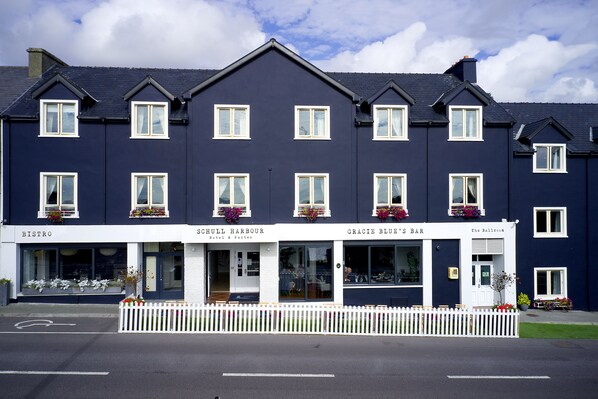Exterior - Schull Harbour Hotel (Schull)