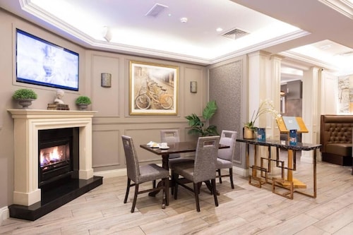 Schull Harbour Hotel