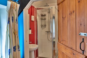 Shower, towels