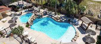 Fun 4 Bedroom Resort Pool Sleeps 12