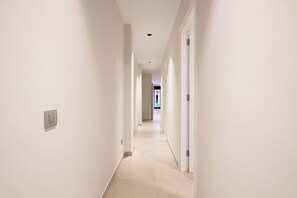 Apartament estàndard, 2 dormitoris | 1 dormitori, escriptori i espai de treball apte per a portàtils